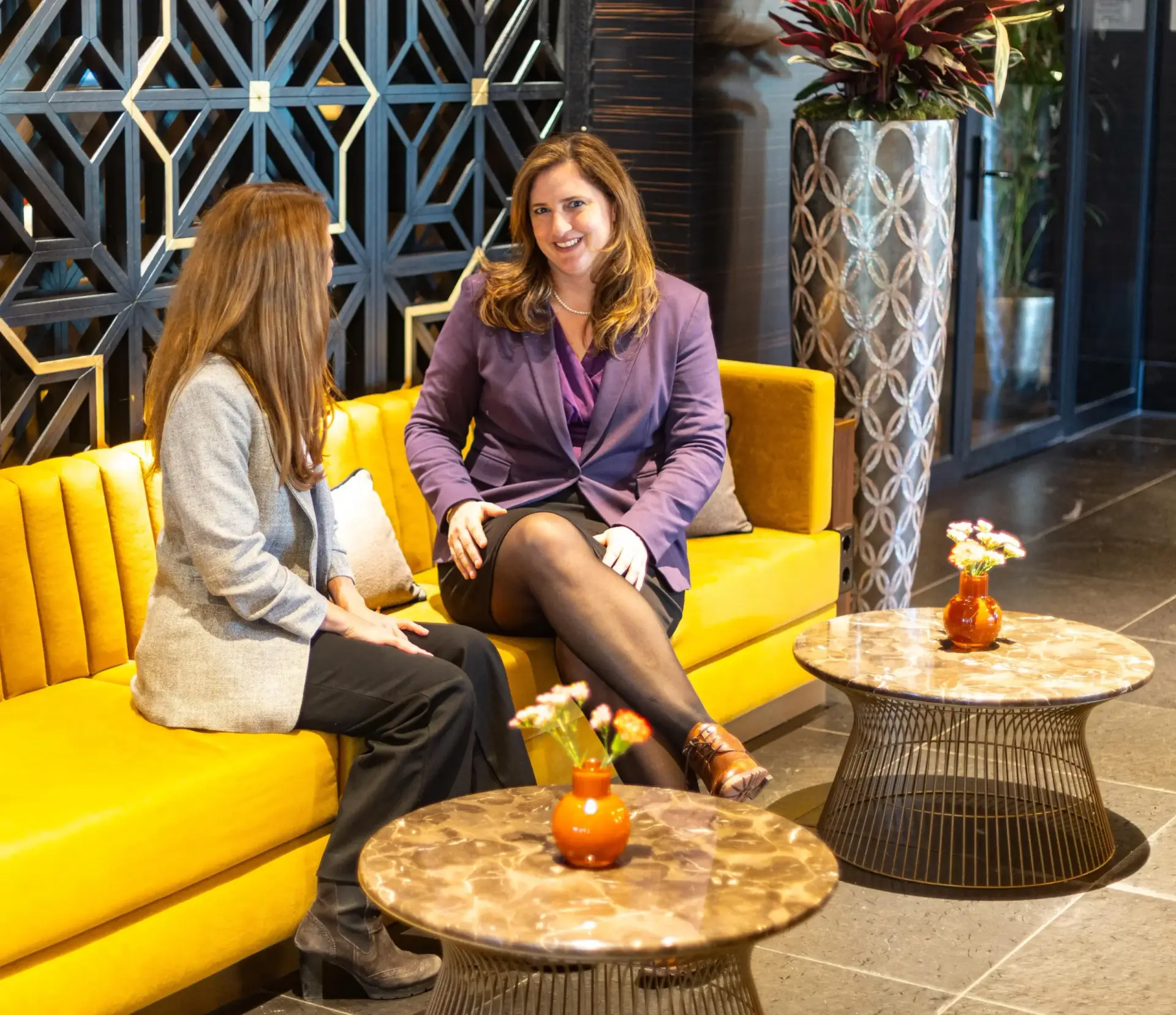 „Michaela Rütten im Coachinggespräch mit Klienten – Jobcoaching und Interviewtraining“